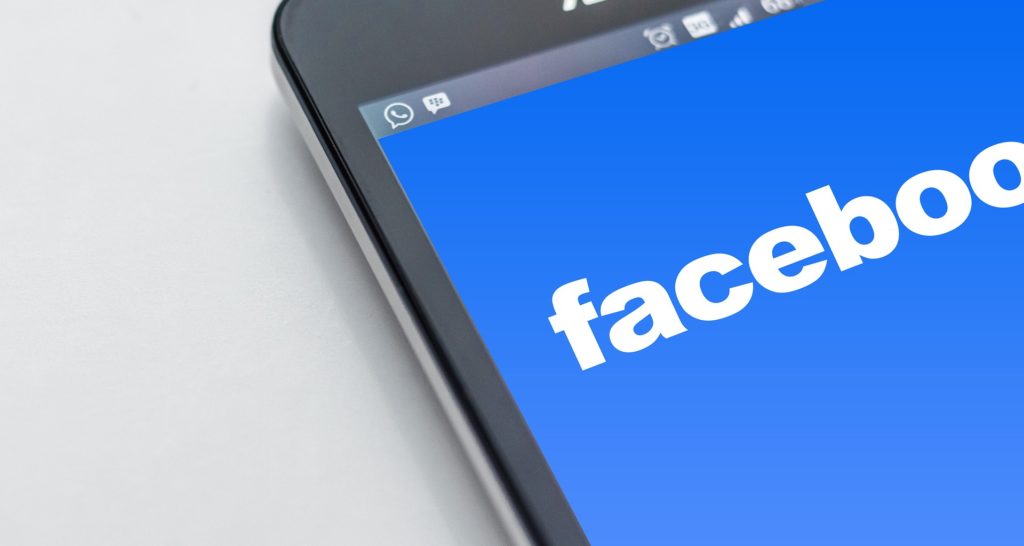 Facebook tendrá buscador por voz