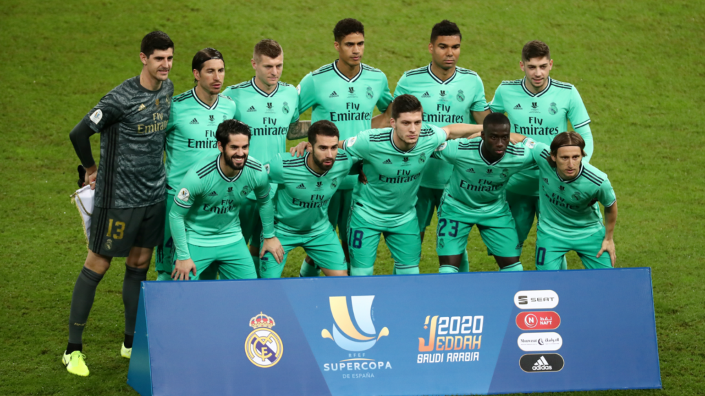 Real Madrid gana y jugara final de Supercopa española