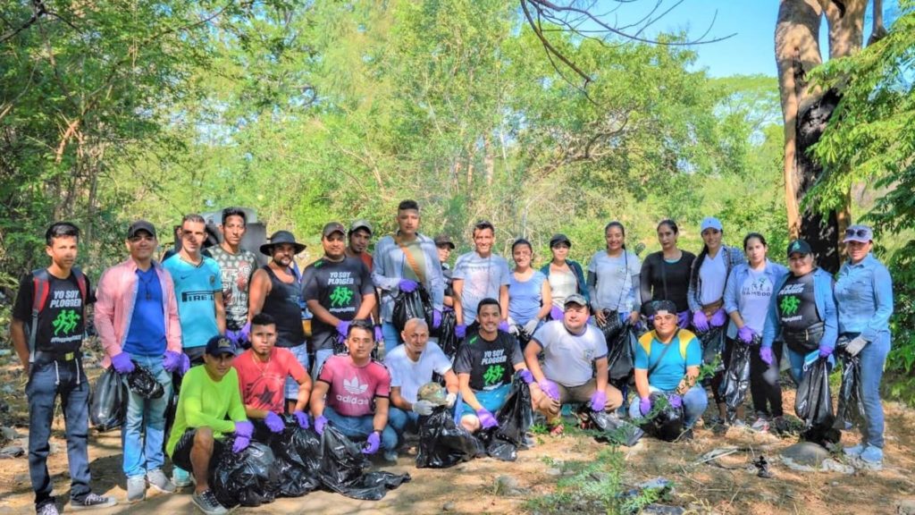 Limpian Río Negro en Jutiapa