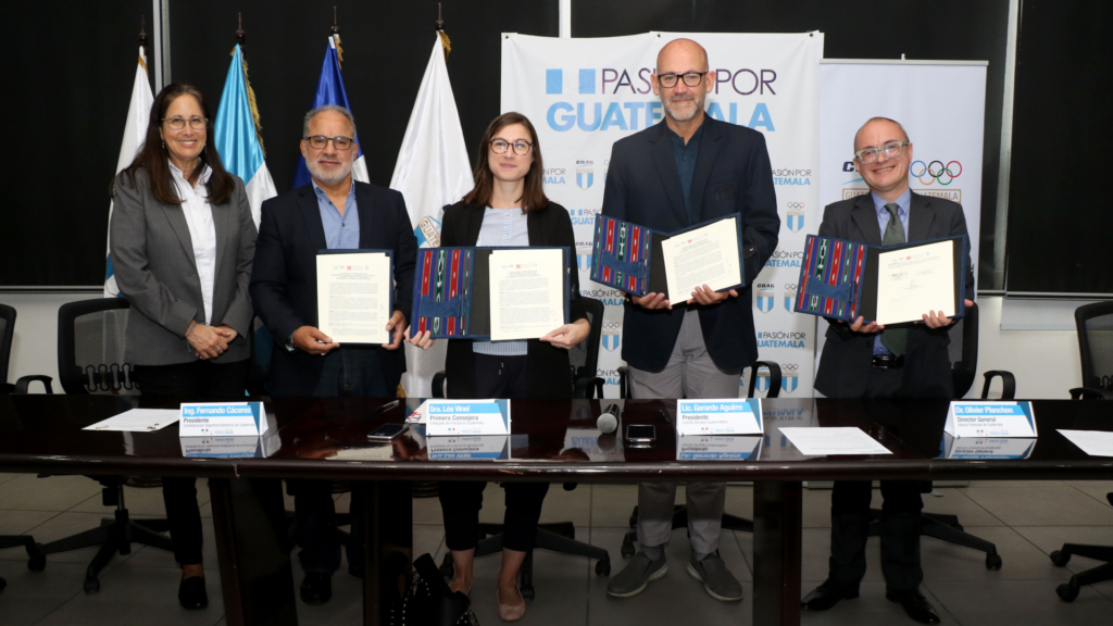 Atletas guatemaltecos reciben apoyo de Alianza Francesa