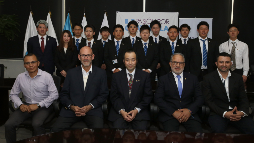 Béisbol y voleibol guatemalteco reciben apoyo de Japón