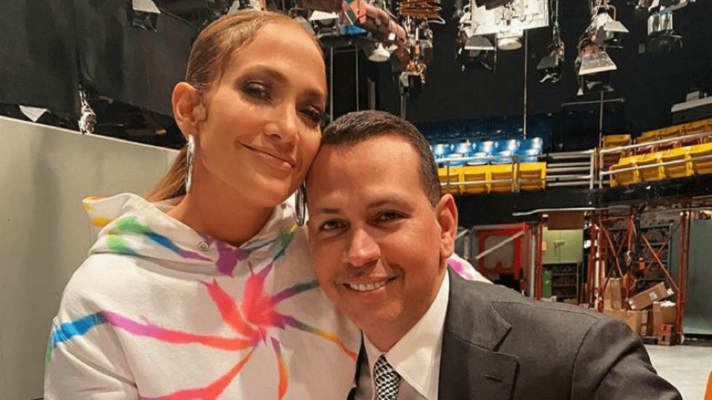 JLo y Alex Rodriguez llevan alimento a los necesitados