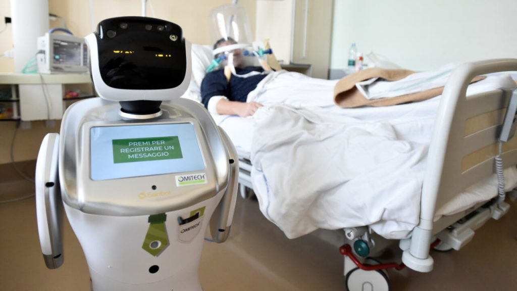 Tommy, el robot enfermero que ayuda salvar vidas del covid19