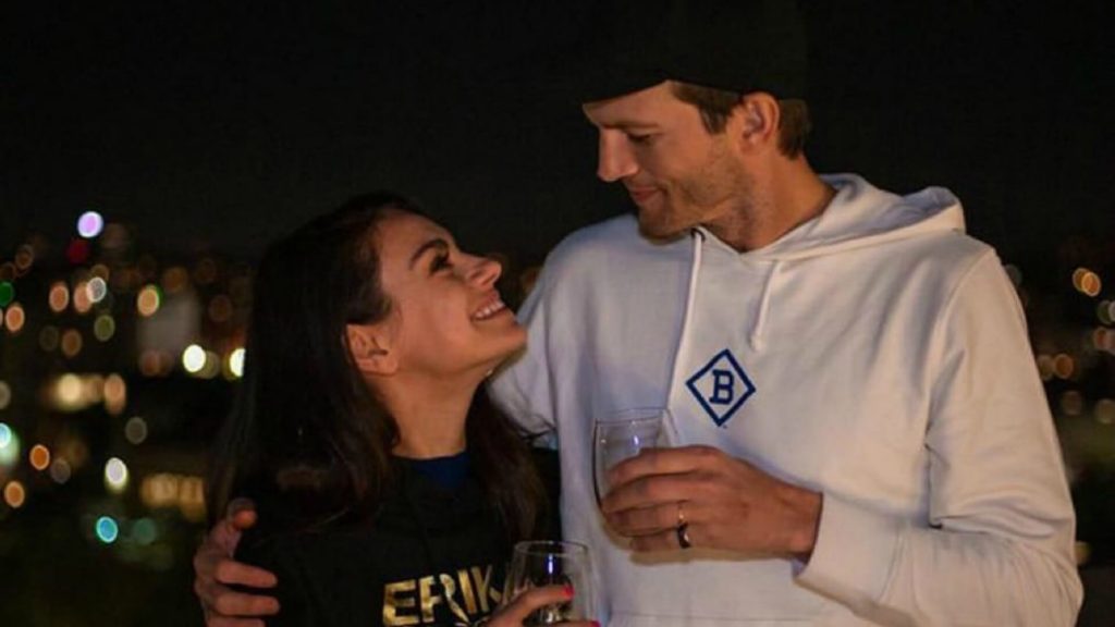 Ashton Kutcher y su esposa lanzan un vino de cuarentena