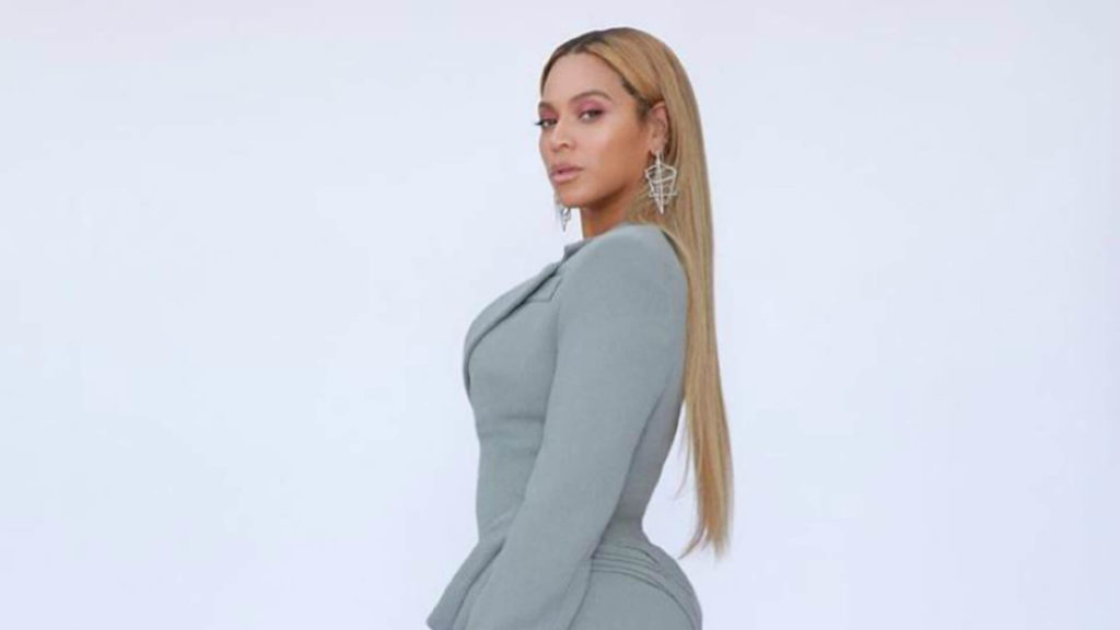 Beyoncé  junto a su mamá envían ayuda a Houston