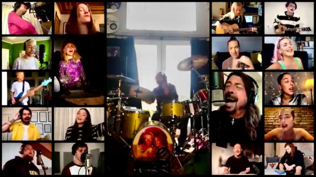Nueva versión solidaria de "Times Like These"