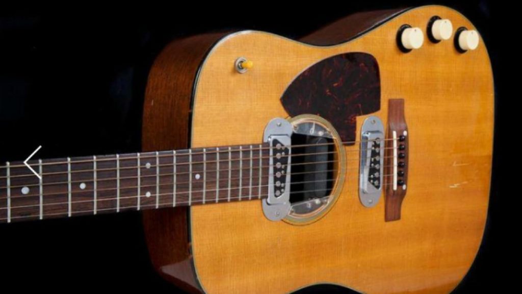 La guitarra del disco Unplugged de Nirvana esta a la venta