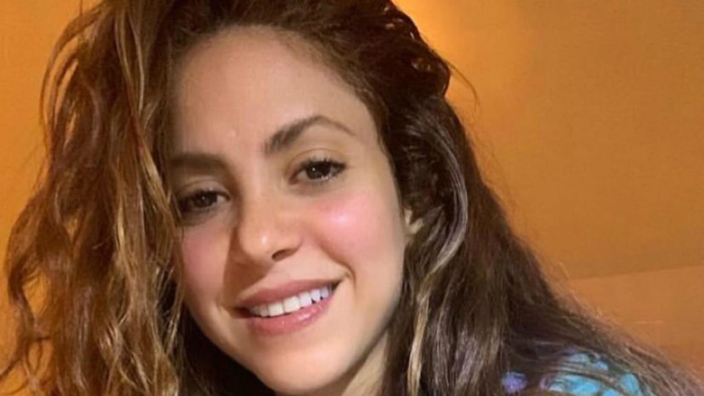 Shakira envía ayuda a su tierra natal