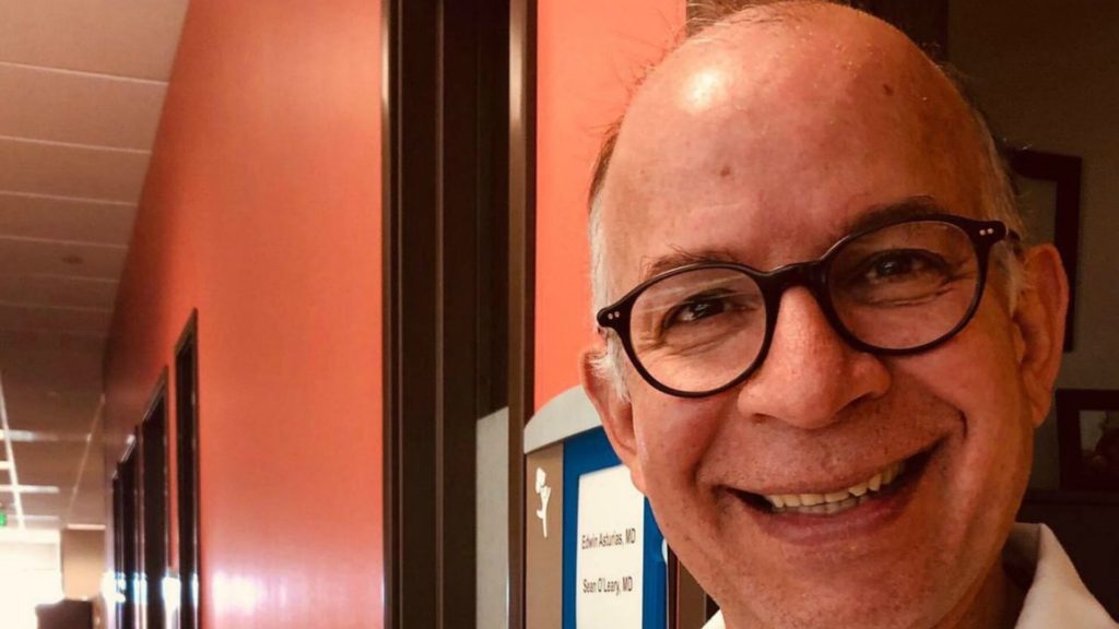 Dr. Asturias llama a dar graciasDr. Asturias llama a dar gracias a personal médico a personal médico