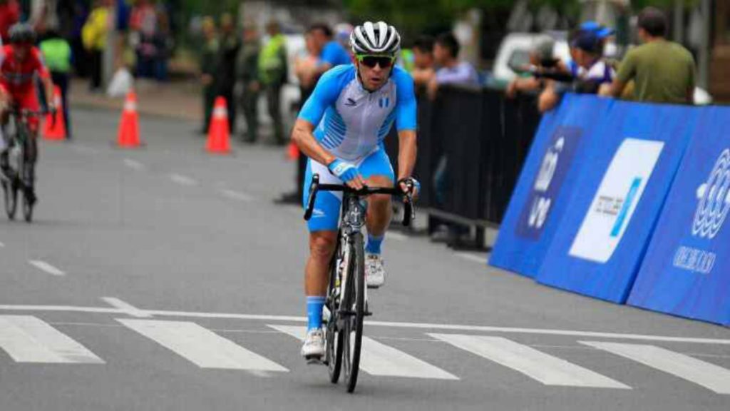 Ciclista olímpico impulsa la construcción de ciclovías