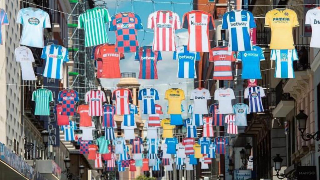 Gradas virtuales y audio digitalizado en la vuelta del fútbol