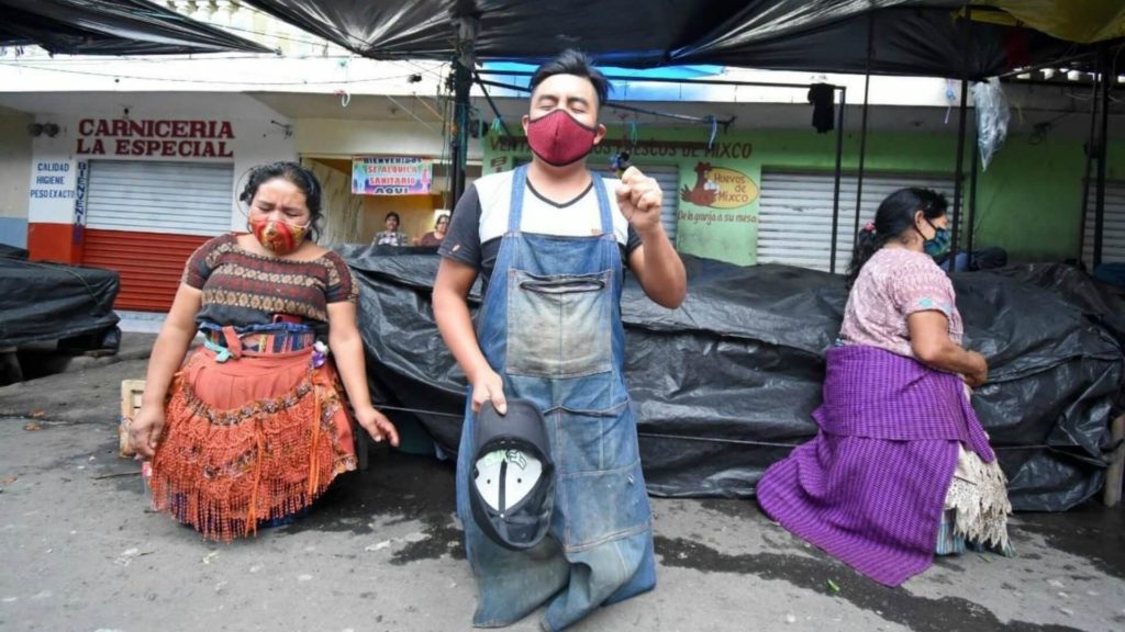Oraciones de fe y agradecimiento por parte de vendedores