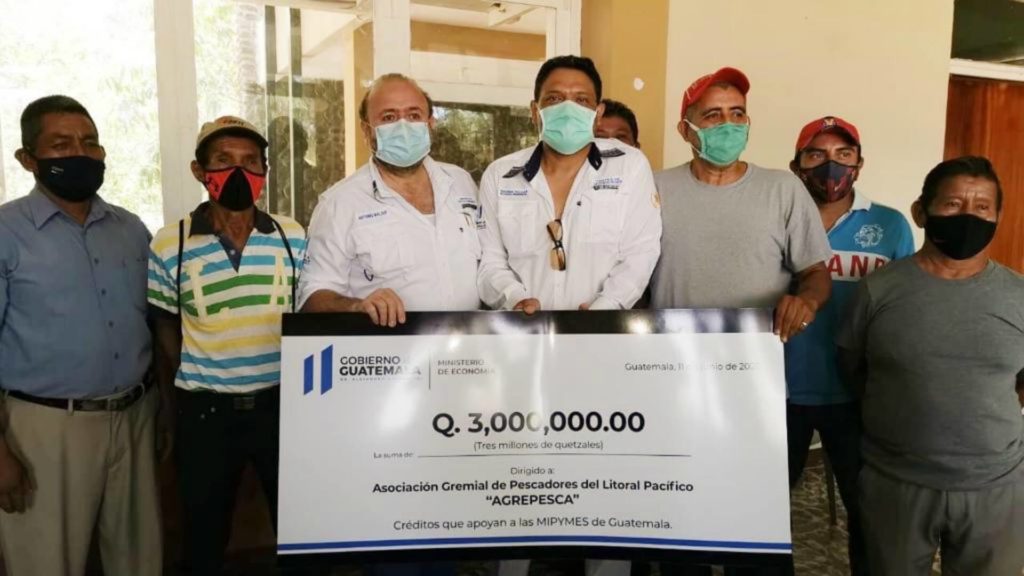 Agrepesca realiza entrega de donación a PYMES