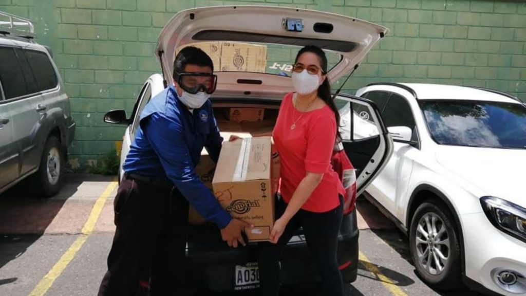 Voluntarios Anónimos llevan donación a Hospital