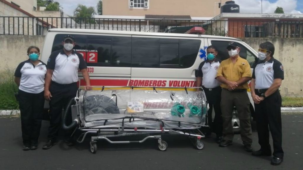 Ingeniero Najera entrega donación a Bomberos Voluntarios