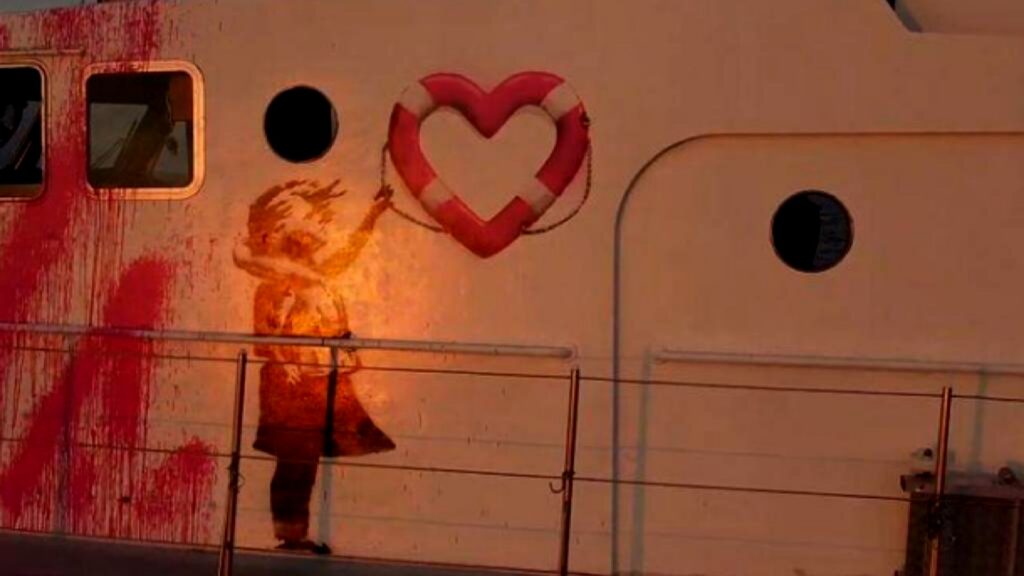 Artista Banksy financia barco de rescate de refugiados