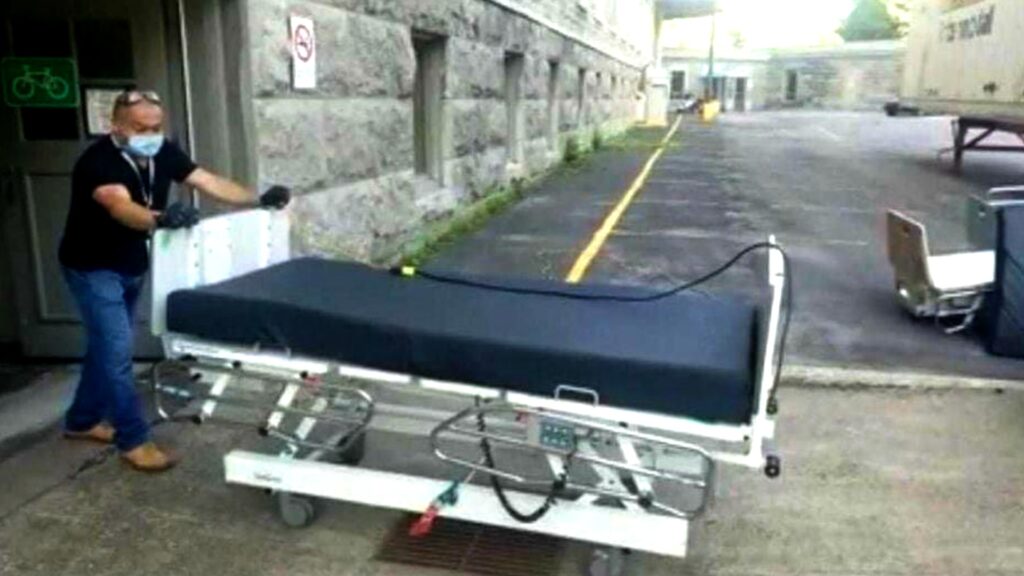 100 Camas eléctricas son donadas a hospitales nacionales