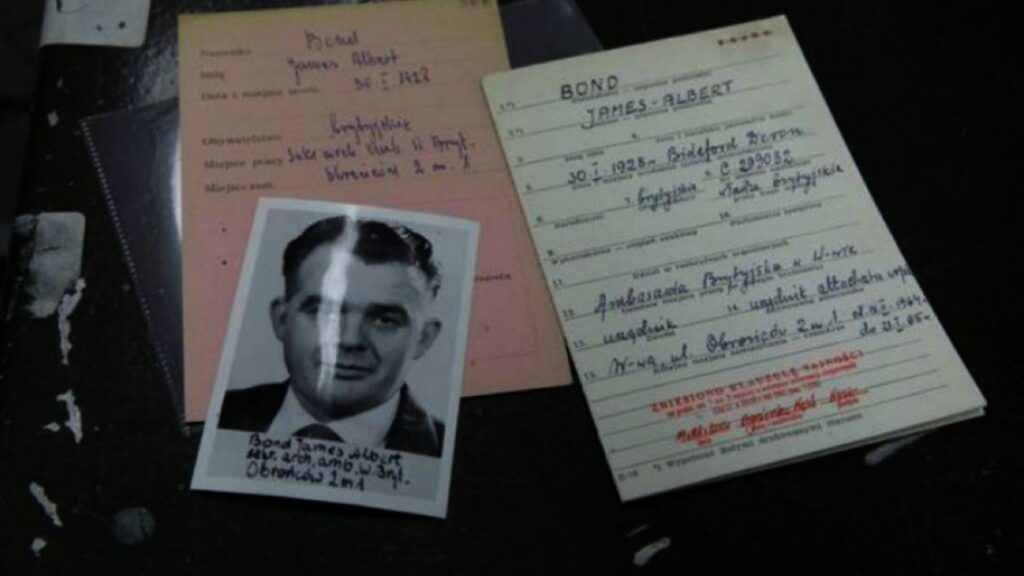 James Bond fue parte del servicio secreto de Polonia