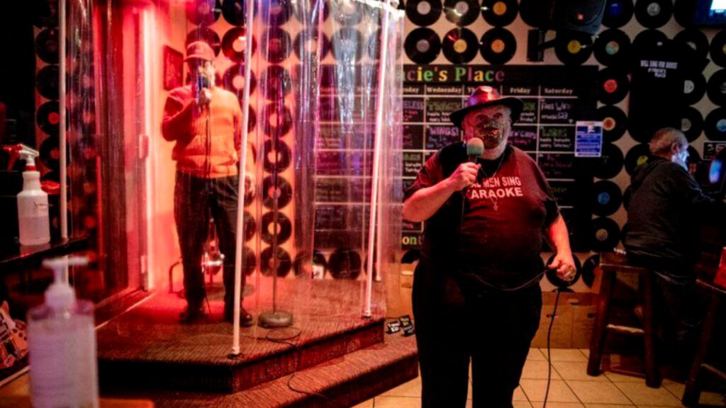 Karaoke de Canadá deja a sus clientes cantar en la ducha