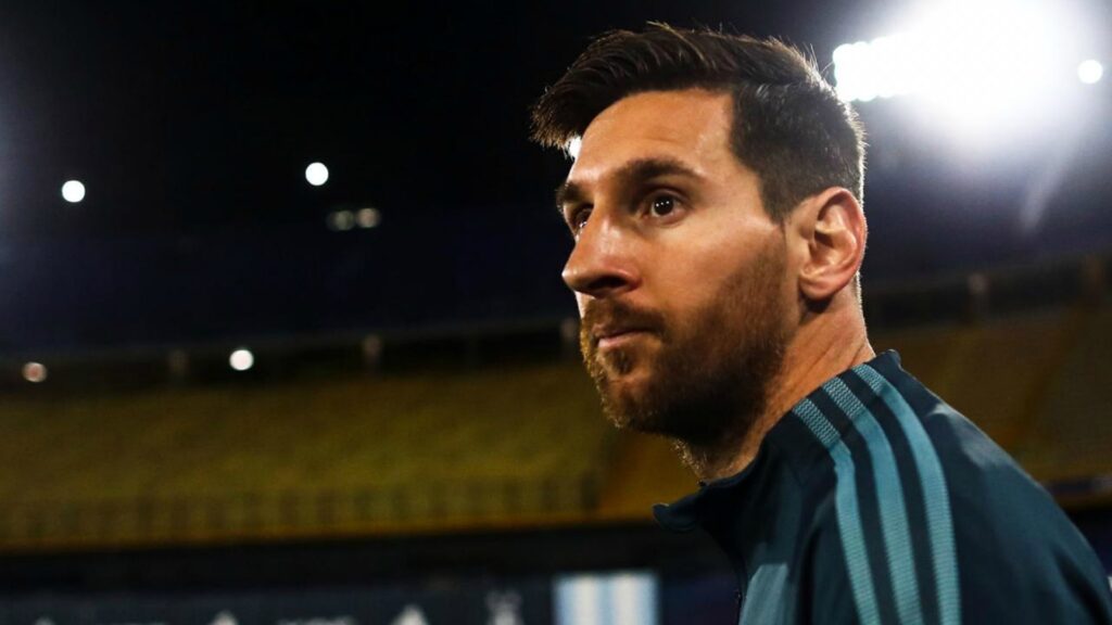 Messi pide educación y lucha por igualdad en Argentina