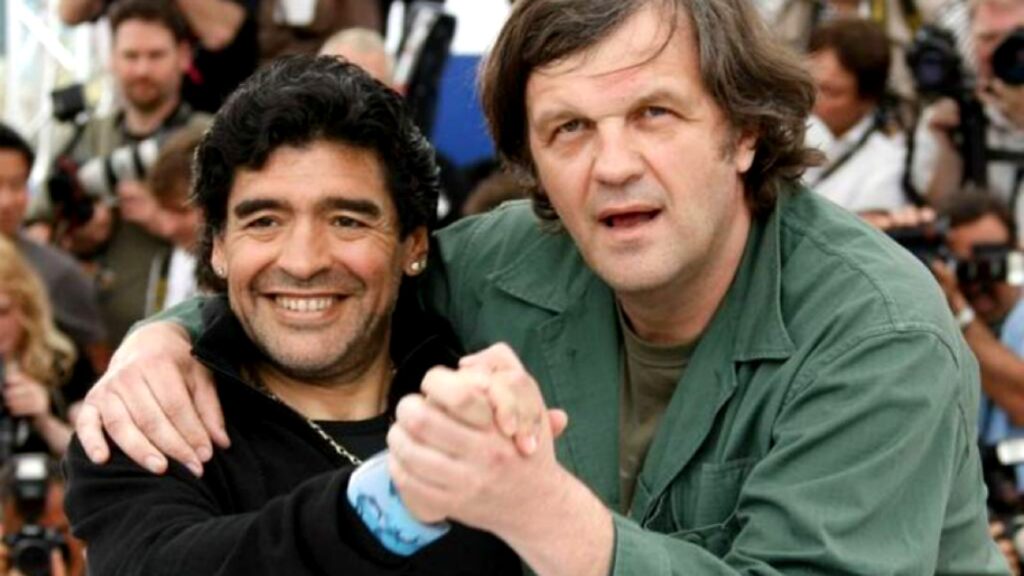 Artistas inspirados por Maradona le rinden homenaje