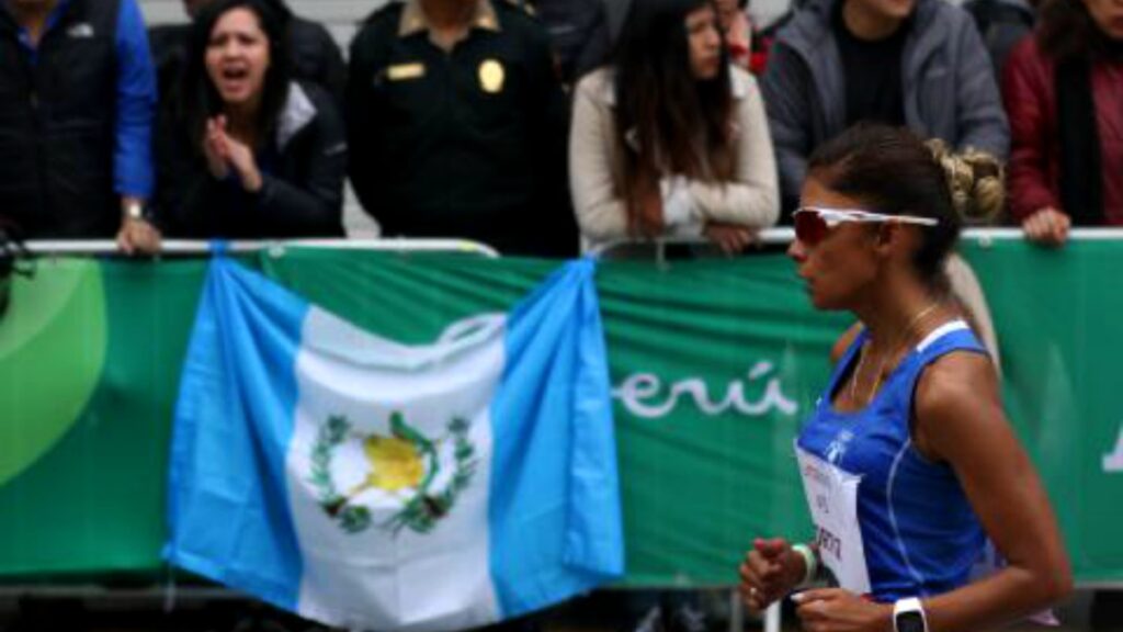 Mirna Ortiz y su ascenso en la Marcha Guatemalteca