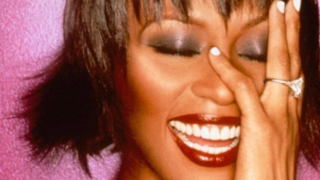 Whitney Houston logra conseguir tres discos de diamante