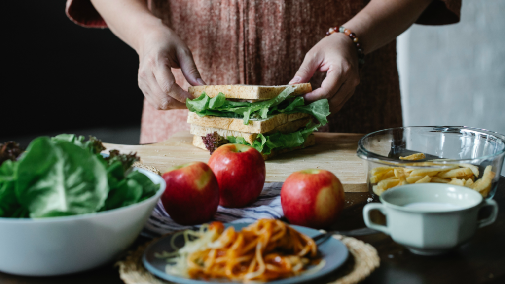 ¿Cómo debe ser una cena saludable?