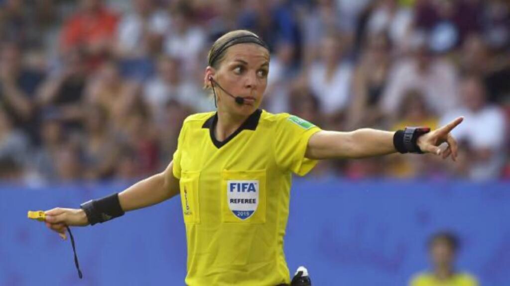 Stephanie Frappart debutara en Champions League