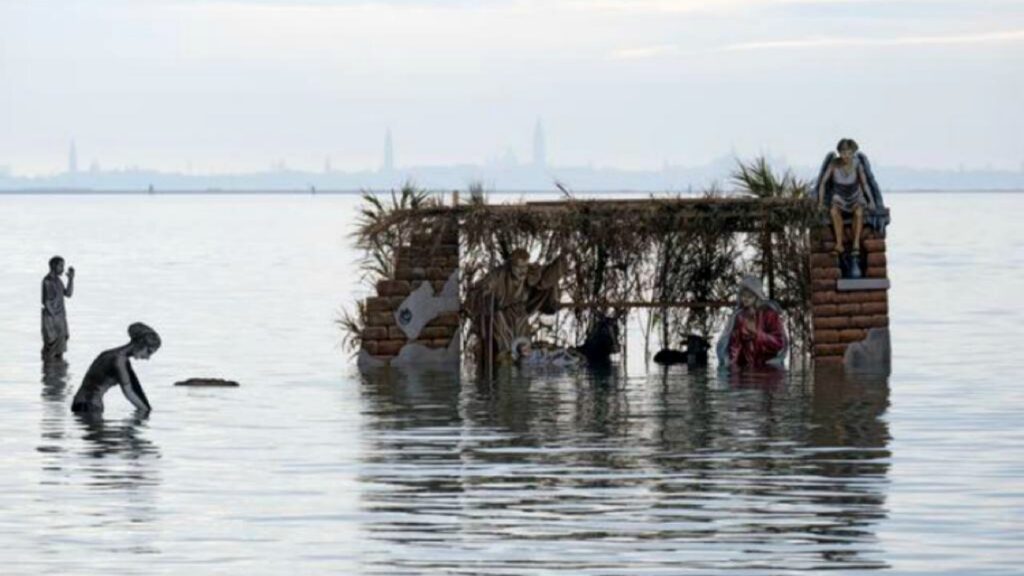 Pesebre flotante lleva la Navidad a la laguna de Venecia