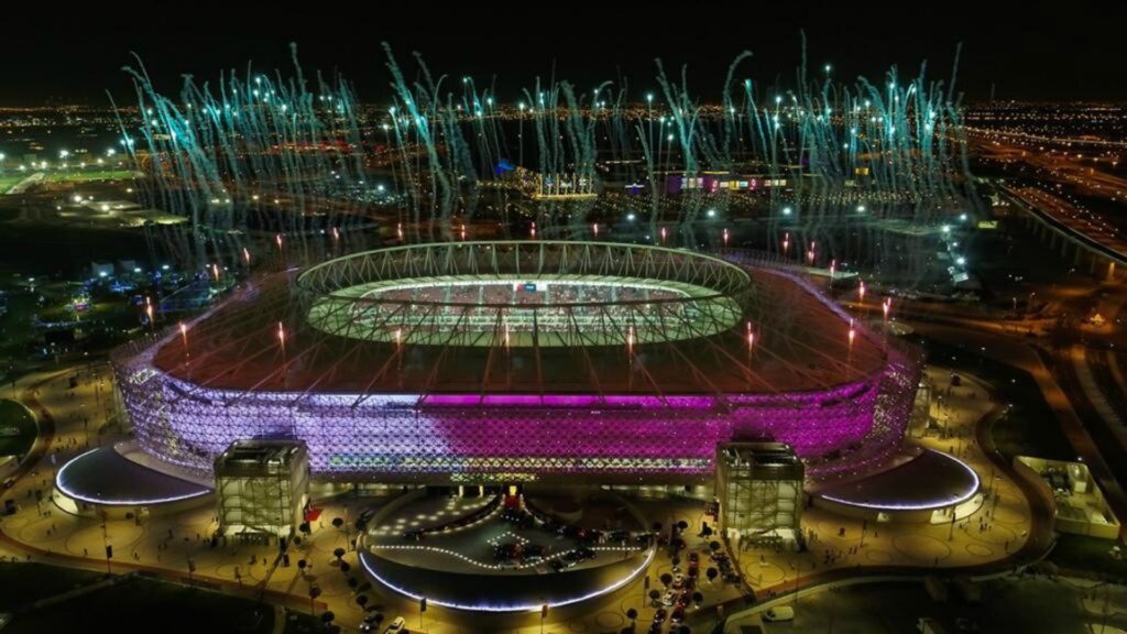 Qatar inaugura cuarto estadio para Mundial 2022