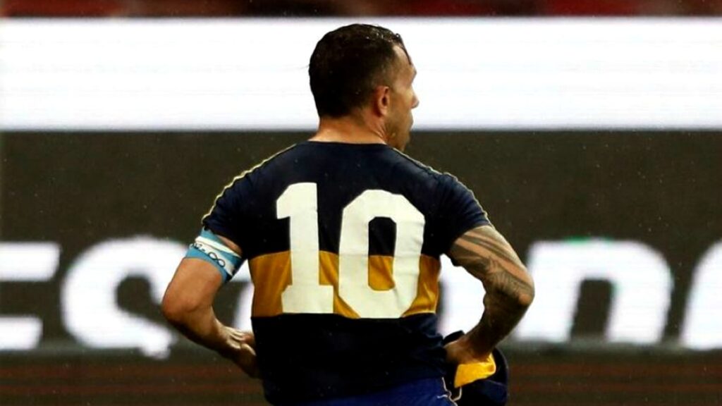 Carlos Tevez y su homenaje a Maradona