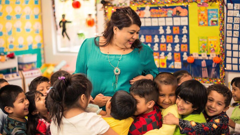 Mujeres y niñas reciben apoyo a través de Impact Challenge