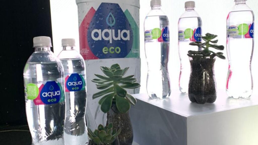 AQUA presenta su nueva imagen a favor de los oceanos