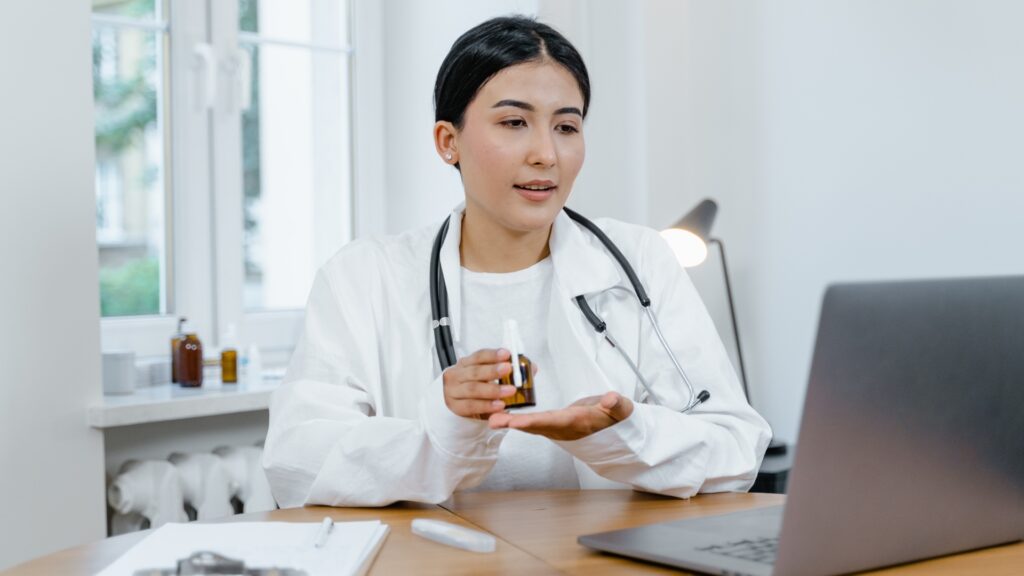 Cuida tu salud sin salir de casa gracias a la telemedicina