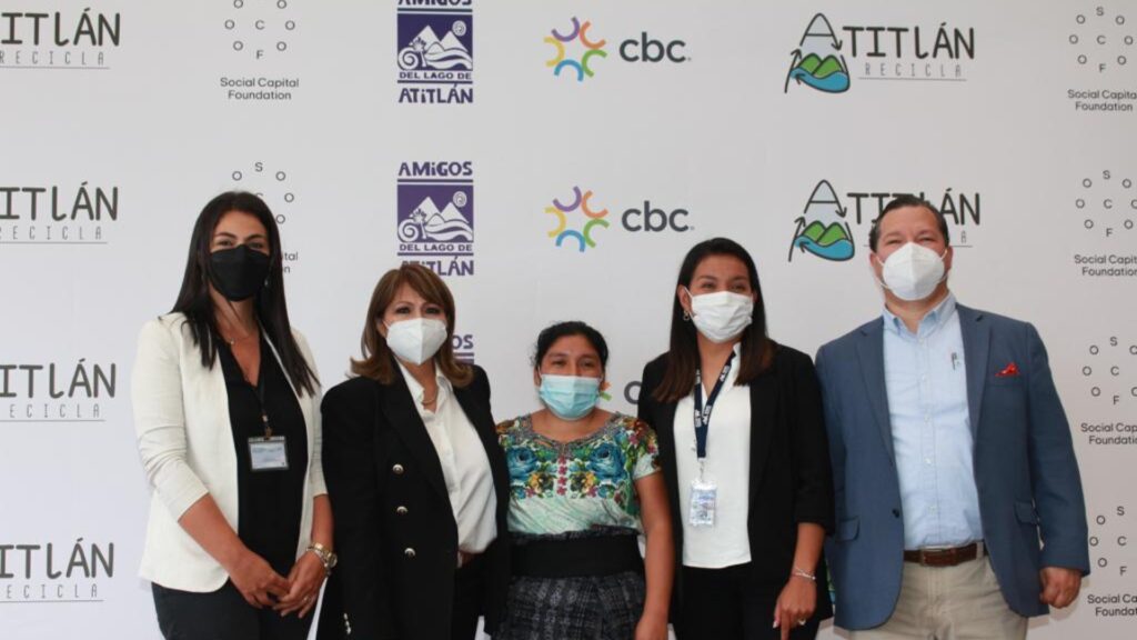 Atitlán Recica el proyecto de la Asociación Amigos del Lago de Atitlán
