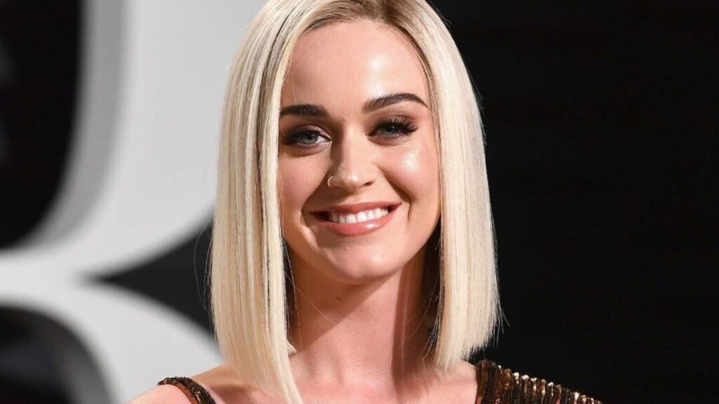 Katy Perry graba una versión del clásico 'All You Need Is Love