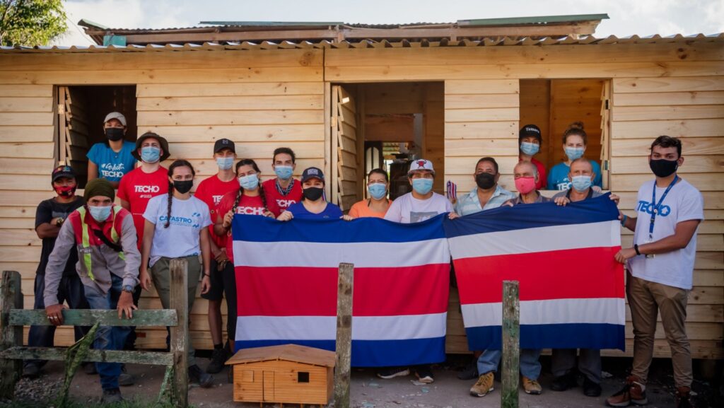 Porsche Costa Rica celebra los diez años de alianza con TECHO