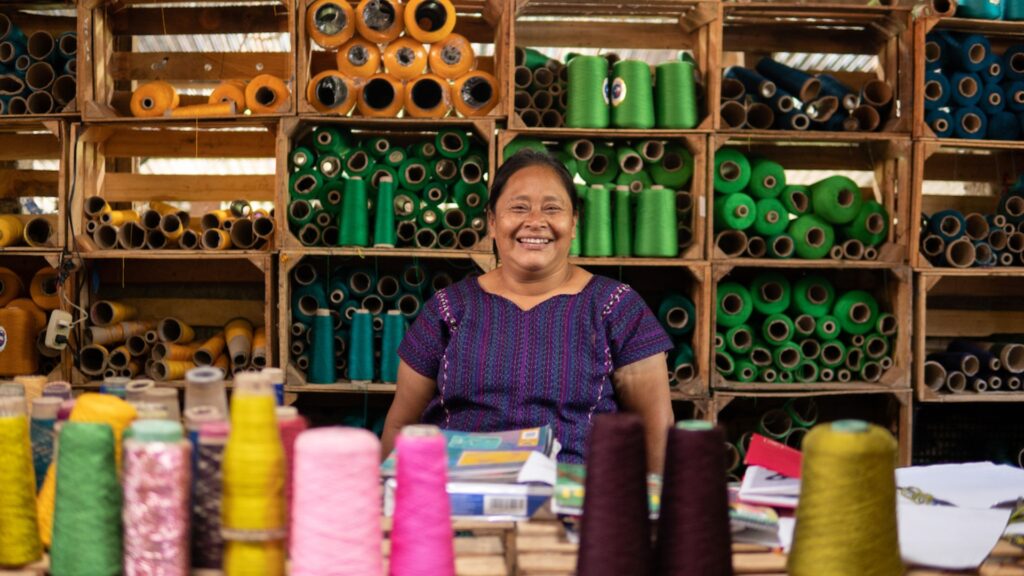 Puente de Amistad Anuncia “Premio Mujer Emprendedora”