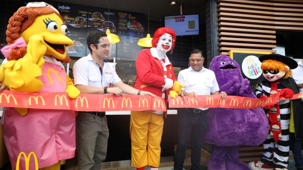 McDonald’s abre las puertas de su nuevo restaurante en Santa Lucía Cotzumalguapa
