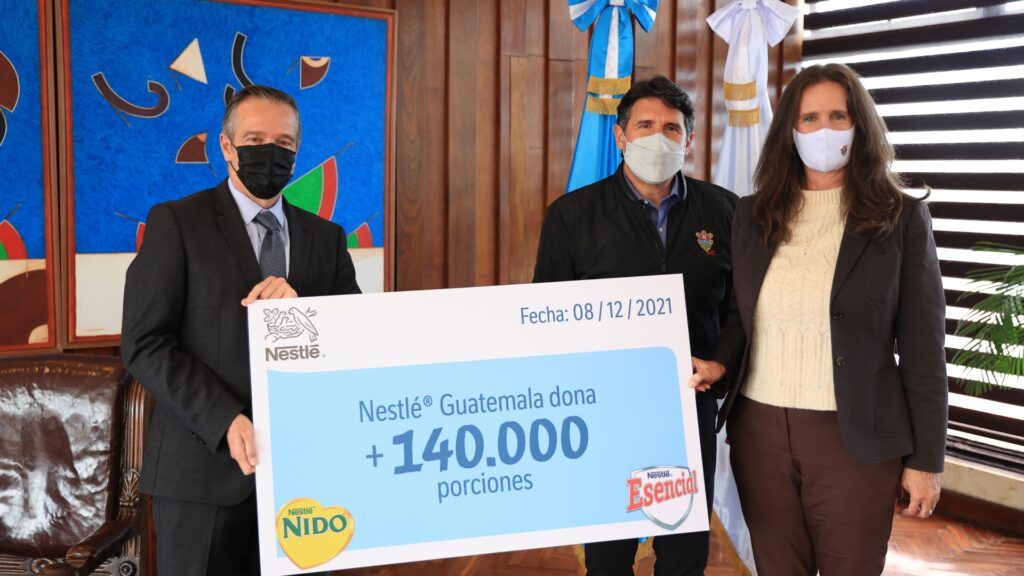 NESTLÉ dona más de 140,000 porciones de productos lácteos a niños guatemaltecos