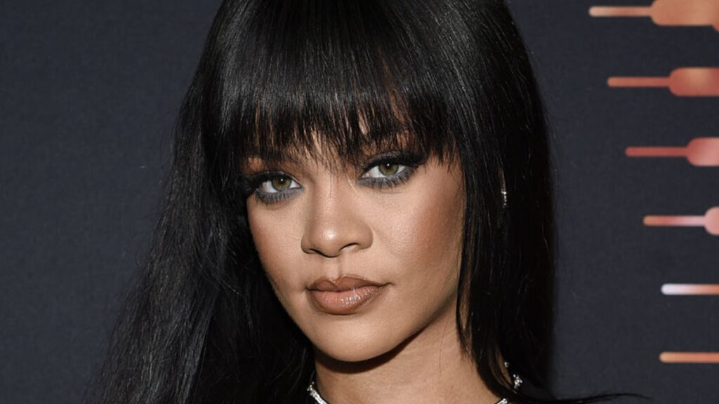 Rihanna realiza donación para la lucha contra el racismo