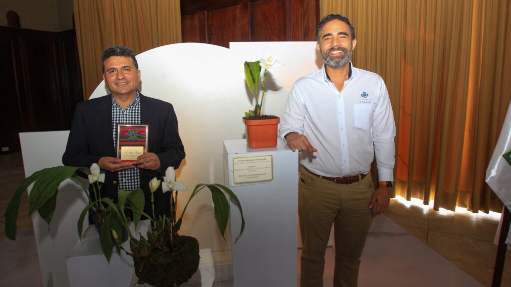 Cayalá ECO-SOCIAL reconoce al botánico Fredy Archila