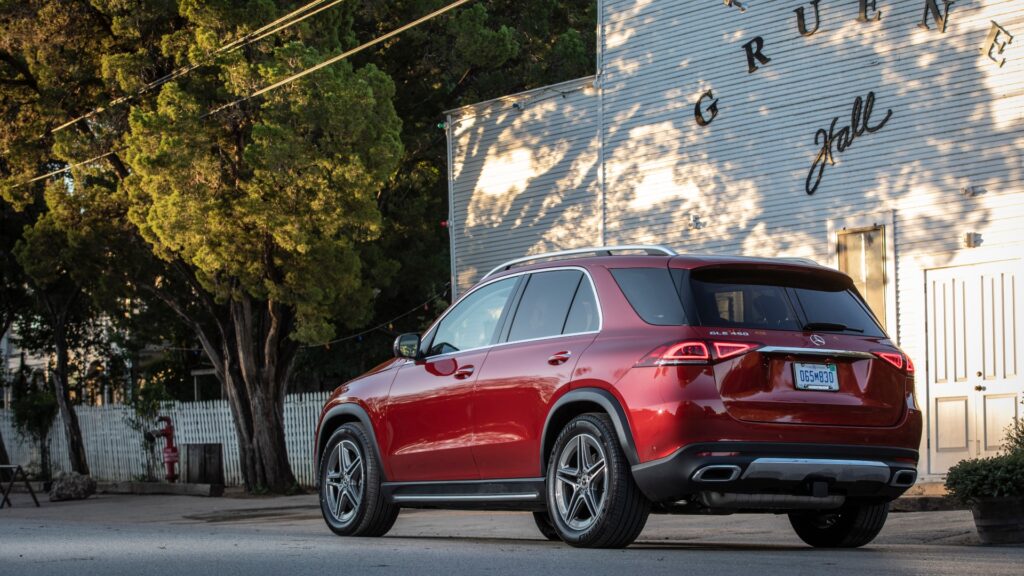 Mercedes Benz te hace la vida más fácil con su nuevo comando de voz “Hey Mercedes”