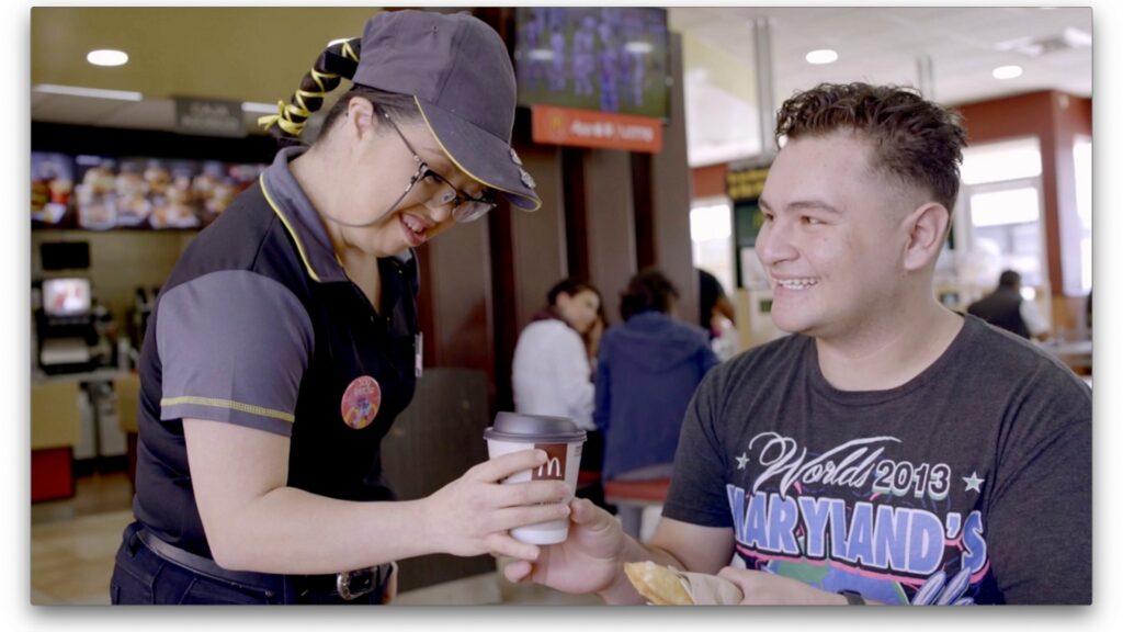 McDonald’s brinda oportunidad de empleo a personas con divercapacidades desde hace 30 años