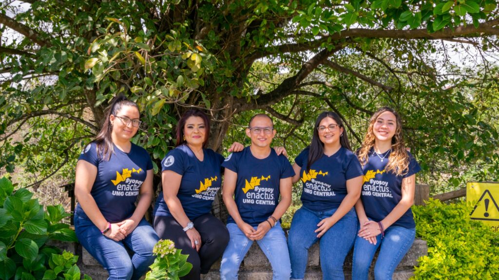 ENACTUS UMG Central lanza CCDatos