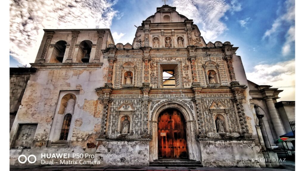 Exposición Antigua Espectacular de Knche Diaz, fotografía con smartphones HUAWEI