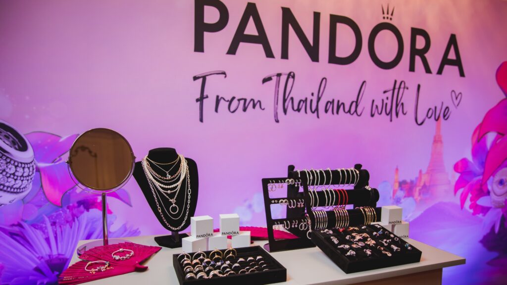 Descubre la increíble conexión entre Pandora y Tailandia