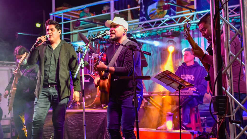 Disfruta de una noche "Sin Daños A Terceros"