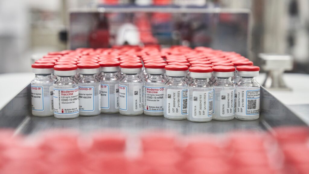 Agencia Europea de medicamentos acepta solicitud de autorización de vacuna Moderna 
